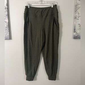 BYLT green jogger size medium